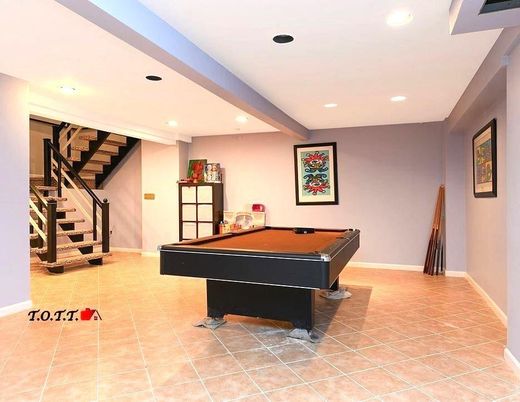 Billiard Table, Game Room, Interior, Recessed Lighting