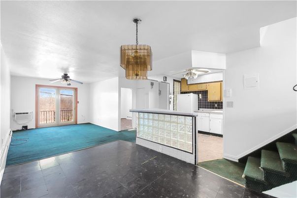 Chandelier, Interior, Kitchen
