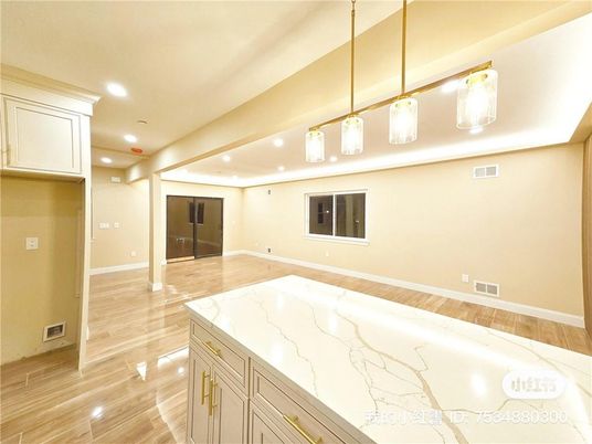 Empty room, Interior, Pendant Lights, Recessed Lighting, Wood Texture Flooring