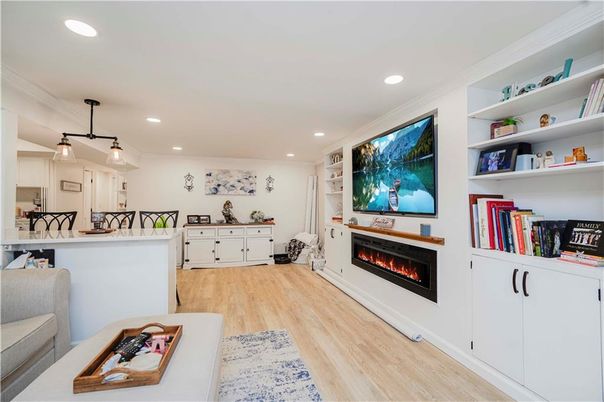 Fireplace, Interior, Kitchen, Pendant Lights, Recessed Lighting, Wood Texture Flooring