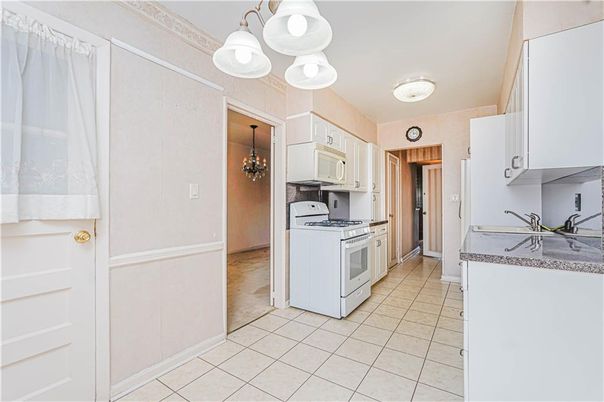 Chandelier, Interior, Kitchen