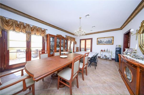 Chandelier, Dining room, Interior