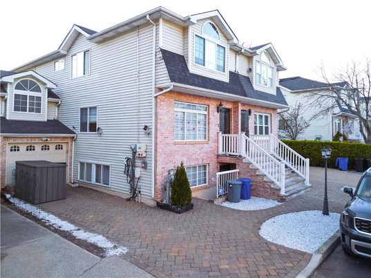 Attached, Exterior, Facade, Brick Facade, Rowhouse