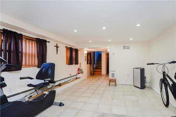 Fitness Equipment, Interior, Recessed Lighting