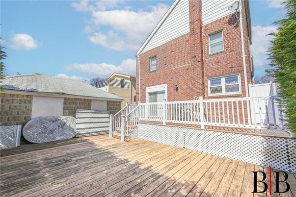 Exterior, Wood Texture Flooring