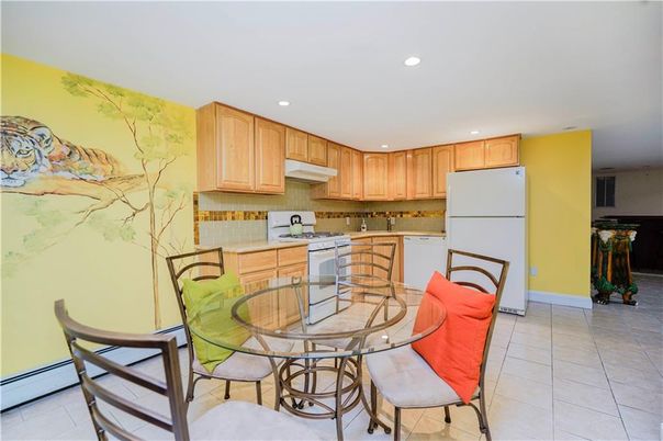 Dining room, Interior, Kitchen, Recessed Lighting