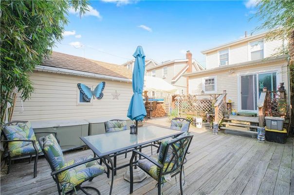 Exterior, Wood Texture Flooring