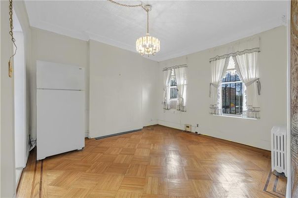 Chandelier, Empty room, Interior, Pendant Lights, Wood Texture Flooring