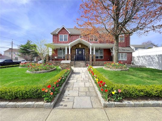 Exterior, Facade, Brick Facade, Cape Cod