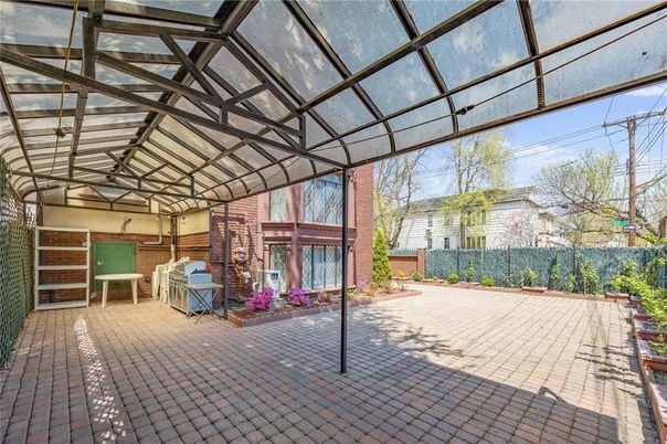 Exterior, Glass Ceilings, Sun Room
