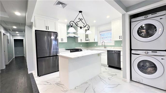 Interior, Kitchen, Marble, Pendant Lights, Recessed Lighting, Washer