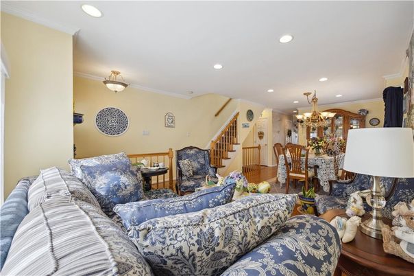 Chandelier, Dining room, Interior, Living room, Recessed Lighting