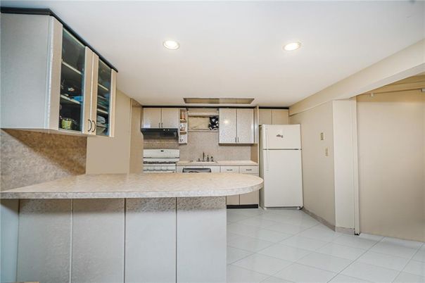 Interior, Kitchen, Recessed Lighting