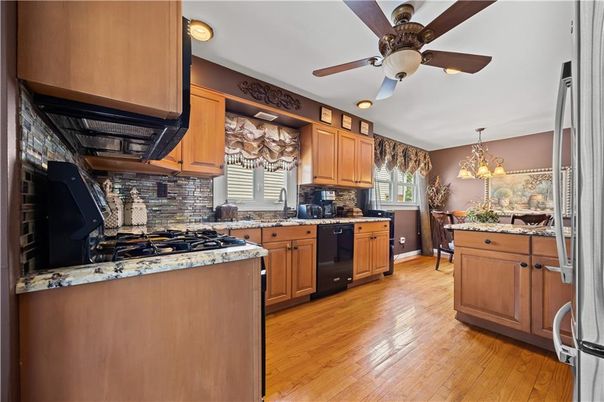 Chandelier, Dining room, Interior, Kitchen, Wood Texture Flooring