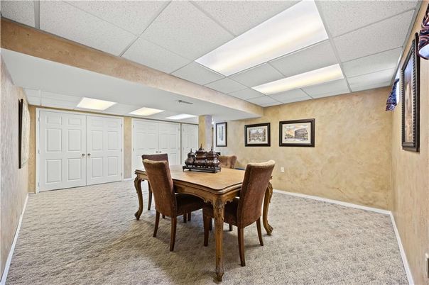 Dining room, Interior, Recessed Lighting