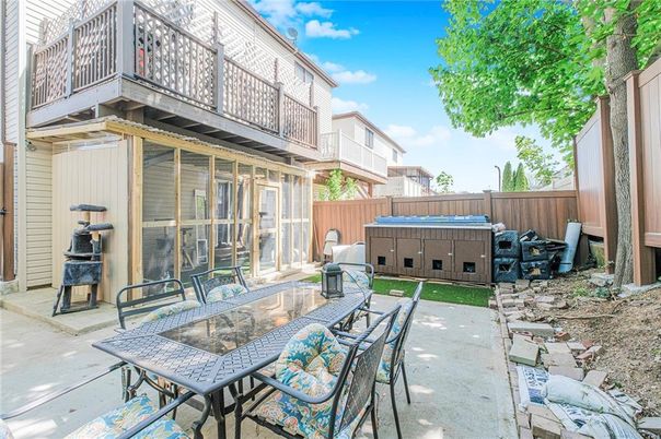 Exterior, Hot Tub