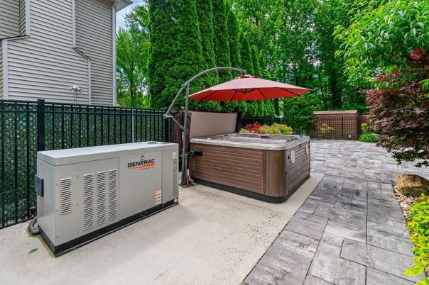 Exterior, Hot Tub