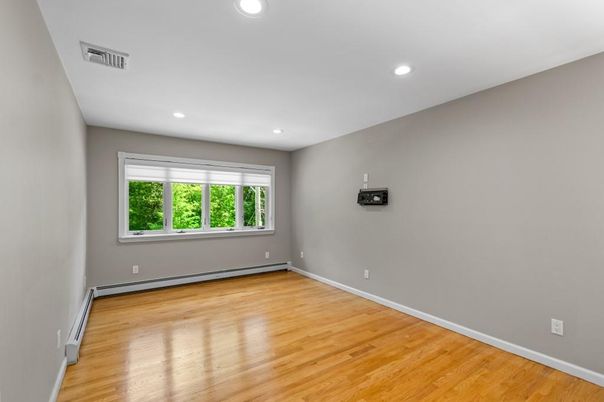 Empty room, Interior, Recessed Lighting, Wood Texture Flooring