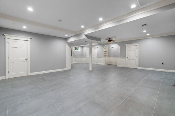 Empty room, Interior, Recessed Lighting