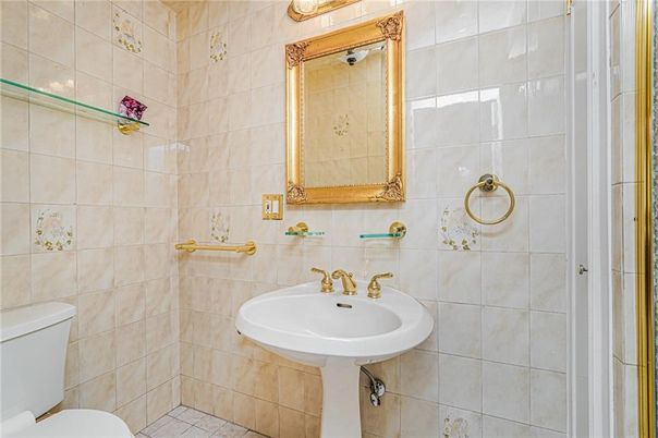 Bathroom, Interior
