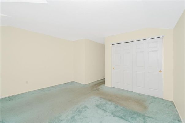 Detached Garage, Empty room, Interior