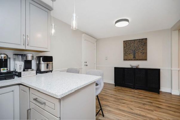 Interior, Kitchen, Pendant Lights, Wood Texture Flooring