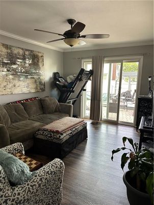 Fitness Equipment, Interior, Living room, Wood Texture Flooring