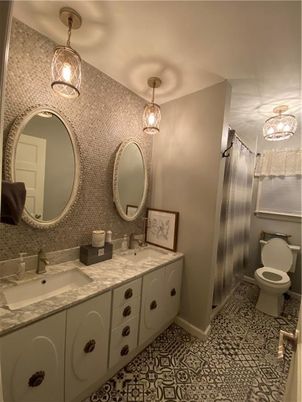 Bathroom, Dual Sink Vanities, Interior, Pendant Lights