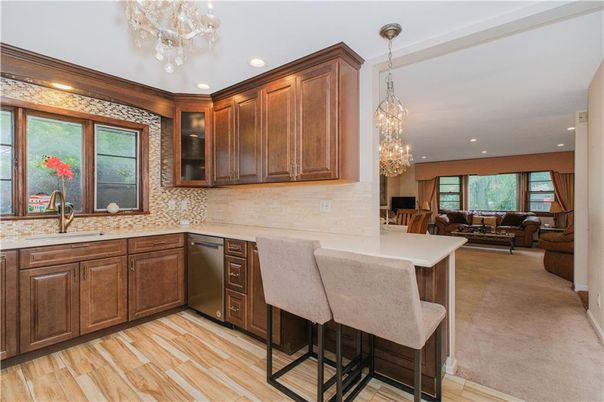 Chandelier, Interior, Kitchen, Living room, Recessed Lighting, Wood Texture Flooring