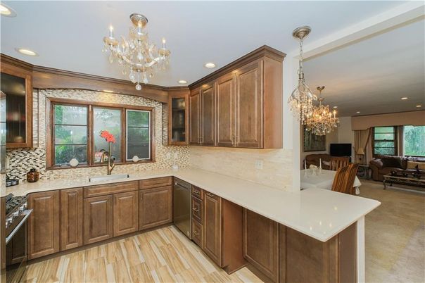 Chandelier, Dining room, Interior, Kitchen, Living room, Recessed Lighting, Wood Texture Flooring