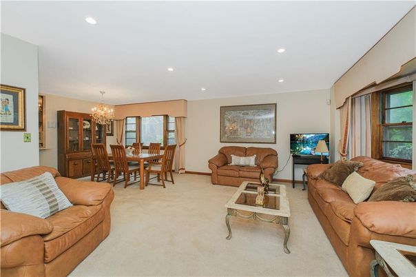 Chandelier, Dining room, Interior, Living room, Recessed Lighting