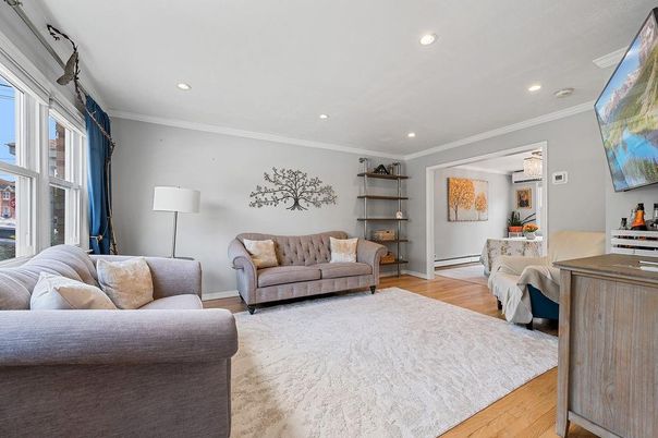 Interior, Living room, Recessed Lighting, Wood Texture Flooring