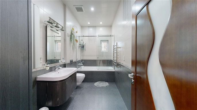 Bathroom, Dual Sink Vanities, Free Standing Baths, Interior, Recessed Lighting