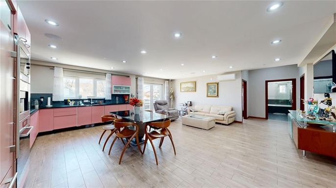 Dining room, Interior, Kitchen, Living room, Recessed Lighting, Wood Texture Flooring