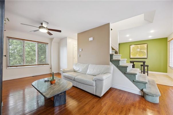 Interior, Living room, Recessed Lighting, Wood Texture Flooring