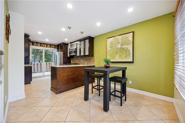 Dining room, Interior, Kitchen, Recessed Lighting