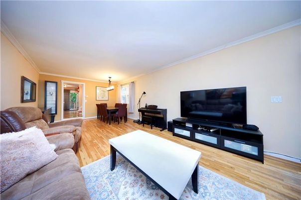 Dining room, Interior, Living room, Pendant Lights, Piano, Wood Texture Flooring