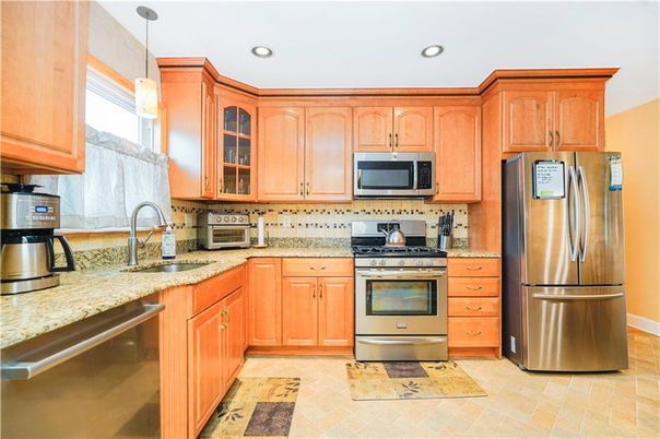 Interior, Kitchen, Pendant Lights, Recessed Lighting, Stainless Steel Appliances