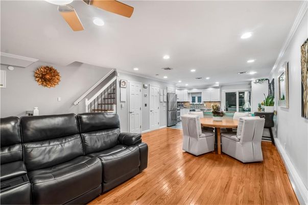 Dining room, Interior, Kitchen, Recessed Lighting, Wood Texture Flooring
