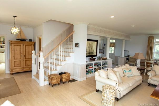 Interior, Living room, Pendant Lights, Recessed Lighting, Wood Texture Flooring