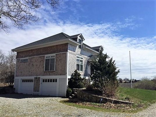 Attached, Exterior, Facade, Brick Facade, Split Level