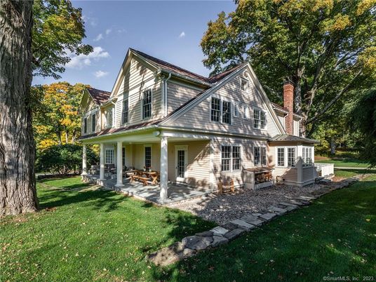 Backyard, Exterior, Facade, Queen Anne Victorian