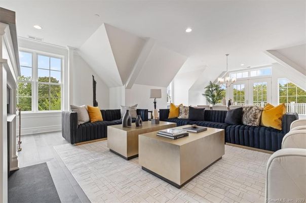 Chandelier, Interior, Living room, Recessed Lighting, Wood Texture Flooring