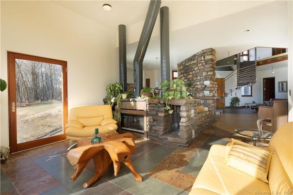 Fireplace, Interior, Recessed Lighting
