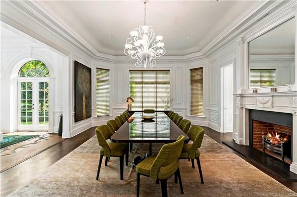Chandelier, Dining room, Fireplace, Interior, Wood Texture Flooring