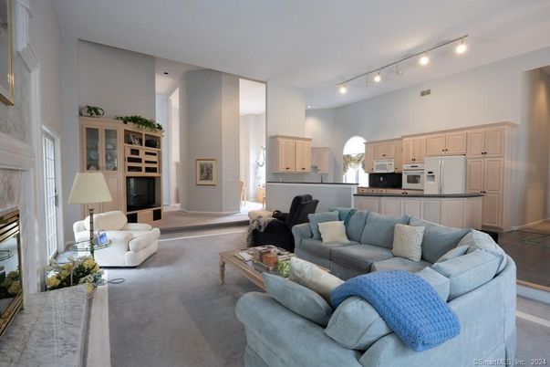 Interior, Kitchen, Living room, Stainless Steel Appliances