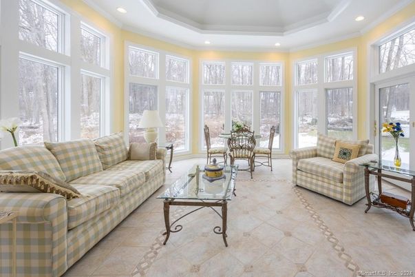 Dining room, Interior, Living room, Recessed Lighting