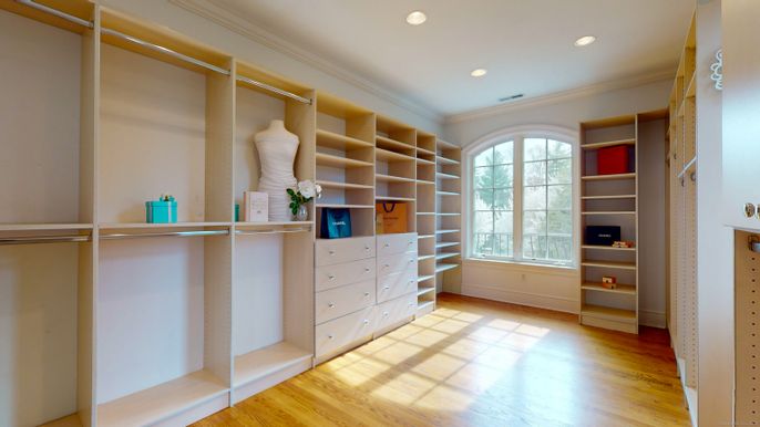 Interior, Recessed Lighting, Walk-in Closets, Wood Texture Flooring
