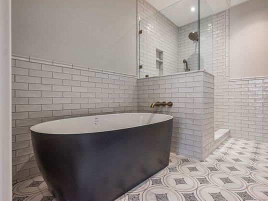 Bathroom, Free Standing Baths, Glass Shower, Interior, Recessed Lighting