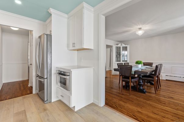 Dining room, Interior, Kitchen, Recessed Lighting, Wood Texture Flooring